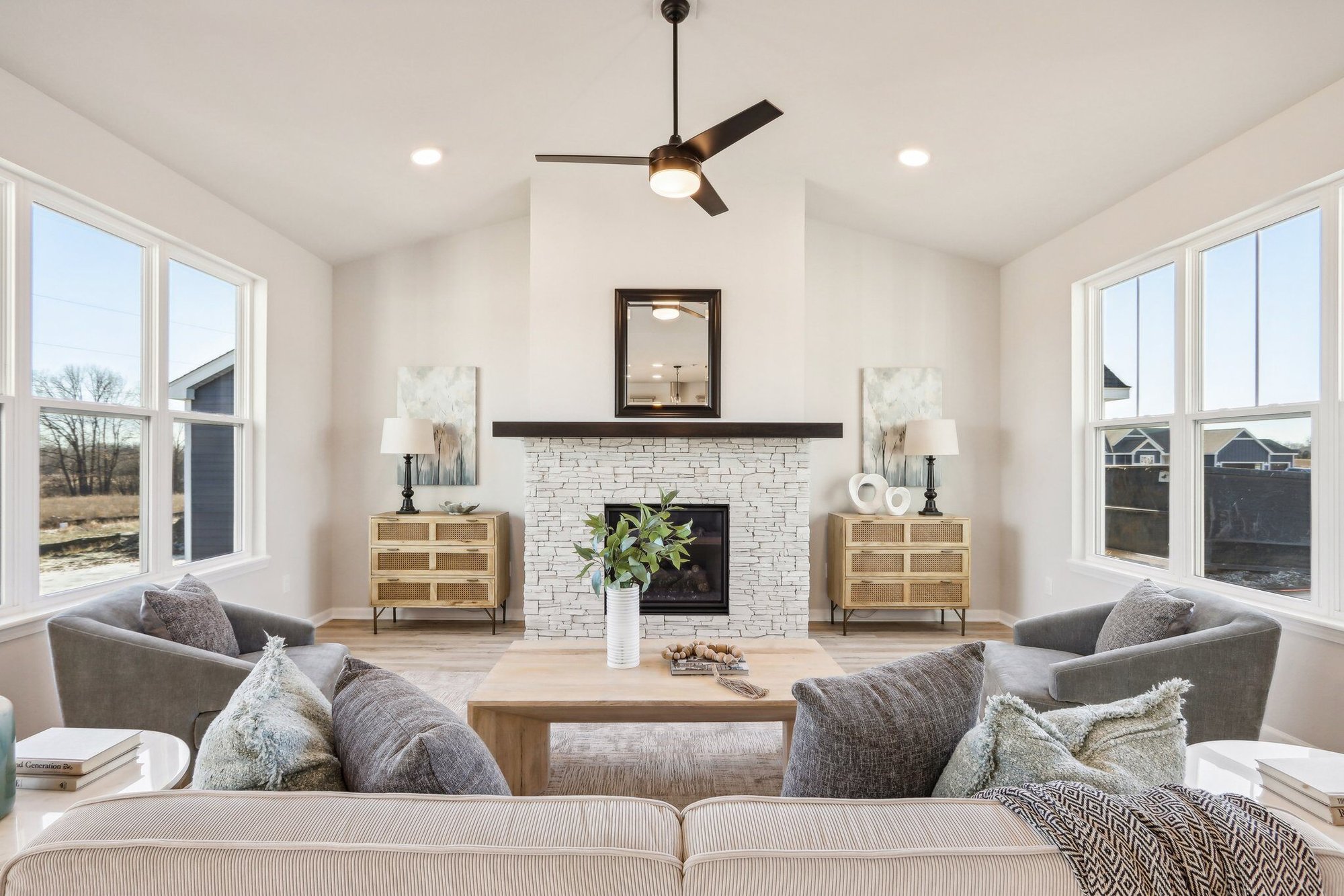 11-web-or-mls-S Overlook Way-011