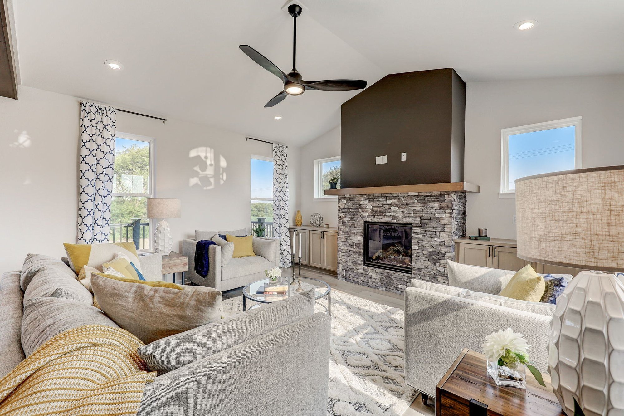 19-web-or-mls-Mistletoe Road-019