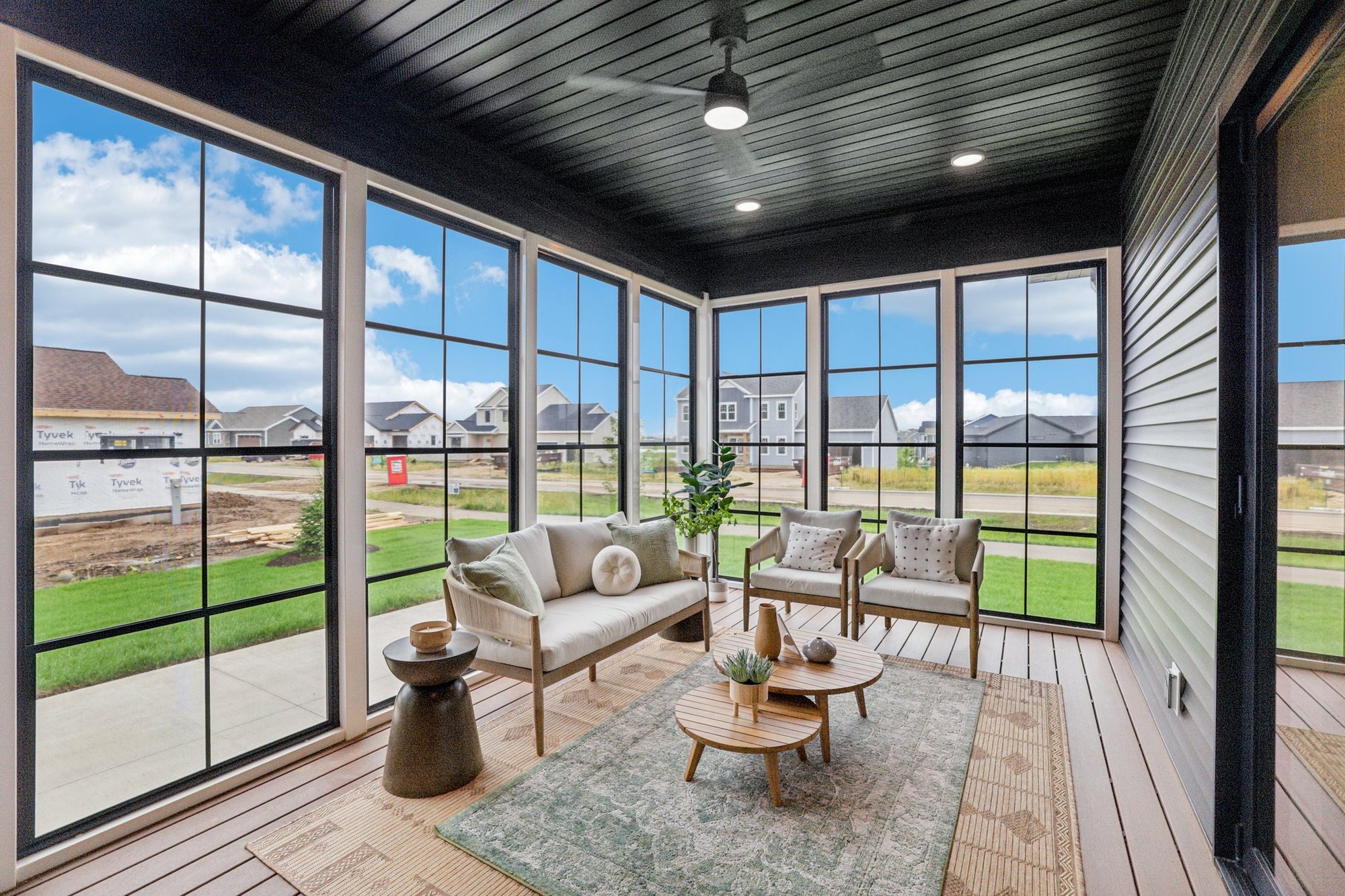 25-web-or-mls-Royal View Dr-S2606-025 25-web-or-mls-Royal View Dr-S2606-025