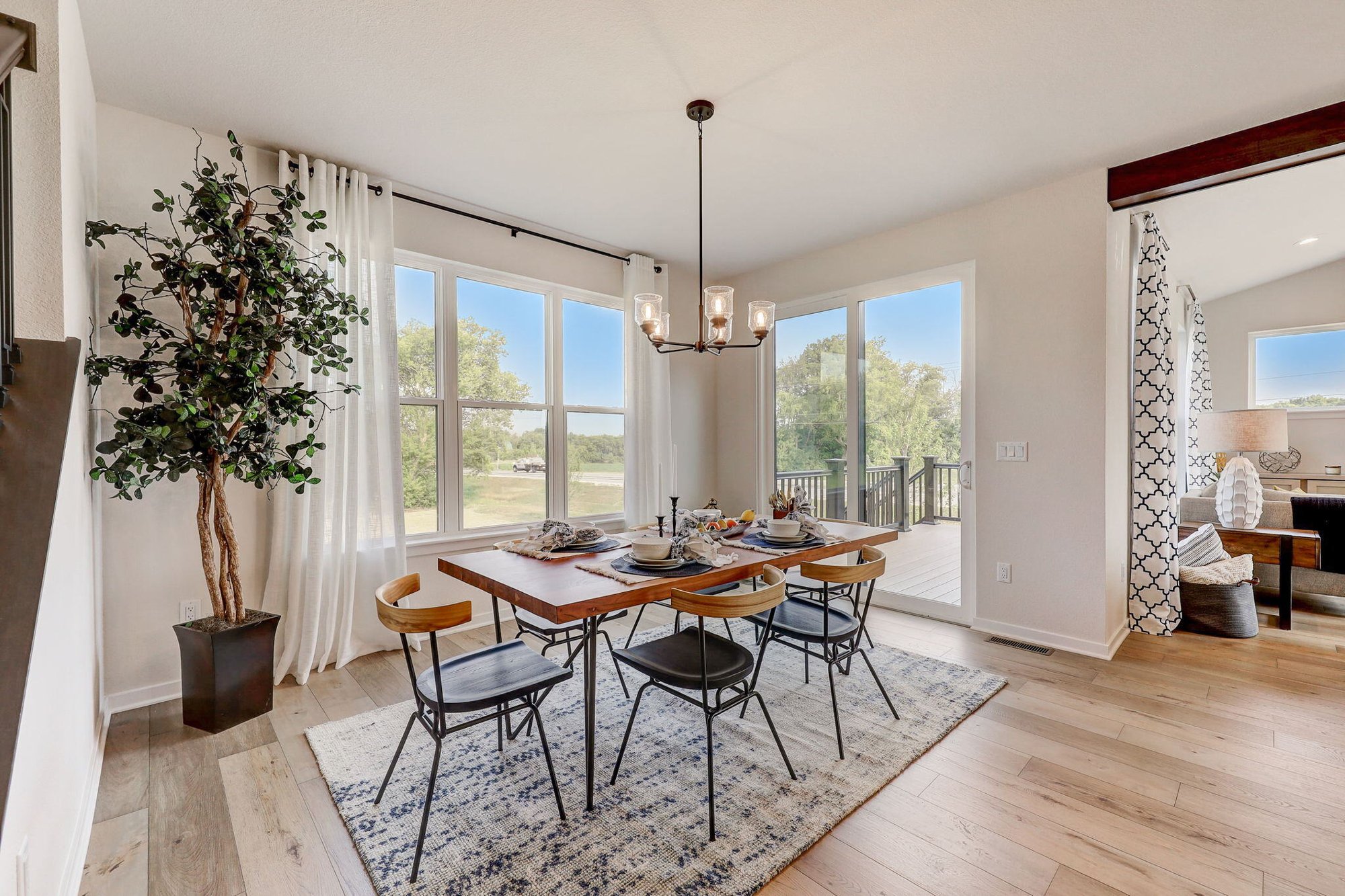 27-web-or-mls-Mistletoe Road-027