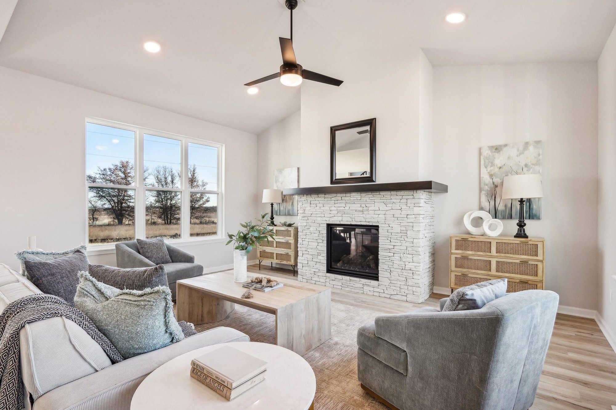 9-web-or-mls-S Overlook Way-009